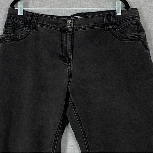 Penningtons Straight Fit Black Jeans Women's Plus Sz 16 Mid Rise 2 Button Waist - Picture 2 of 11